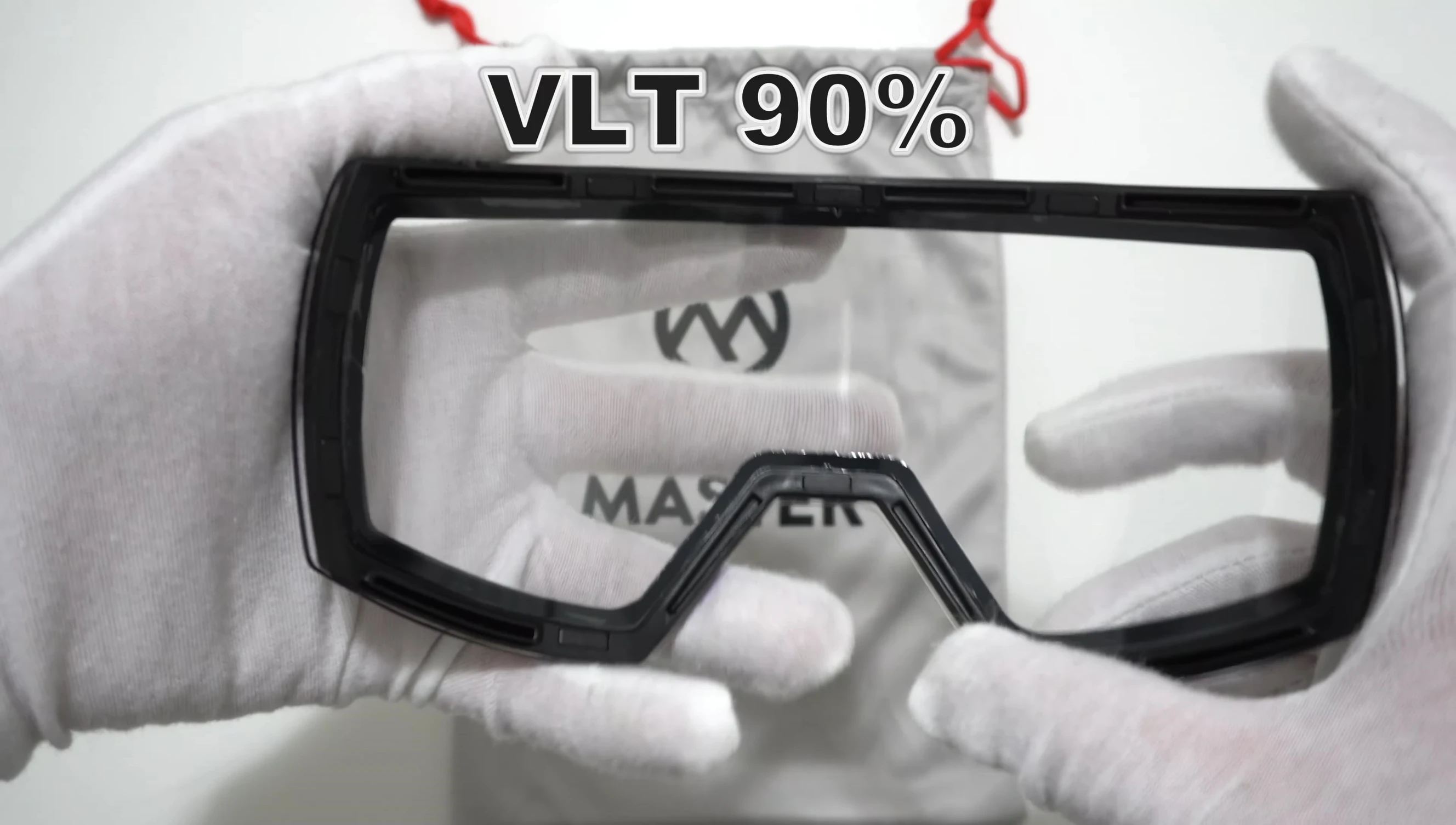Close-up of the clear lens showing its clarity and the magnets around the edges.