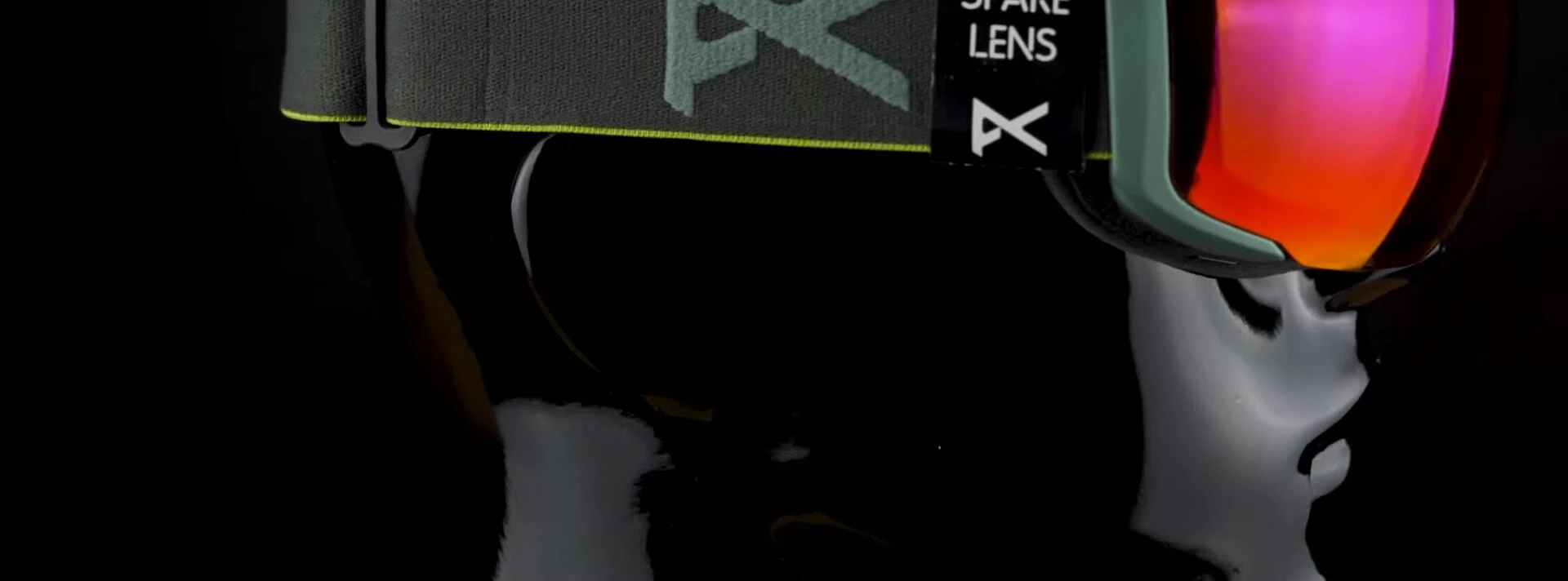 Highlighting the triple layer face foam