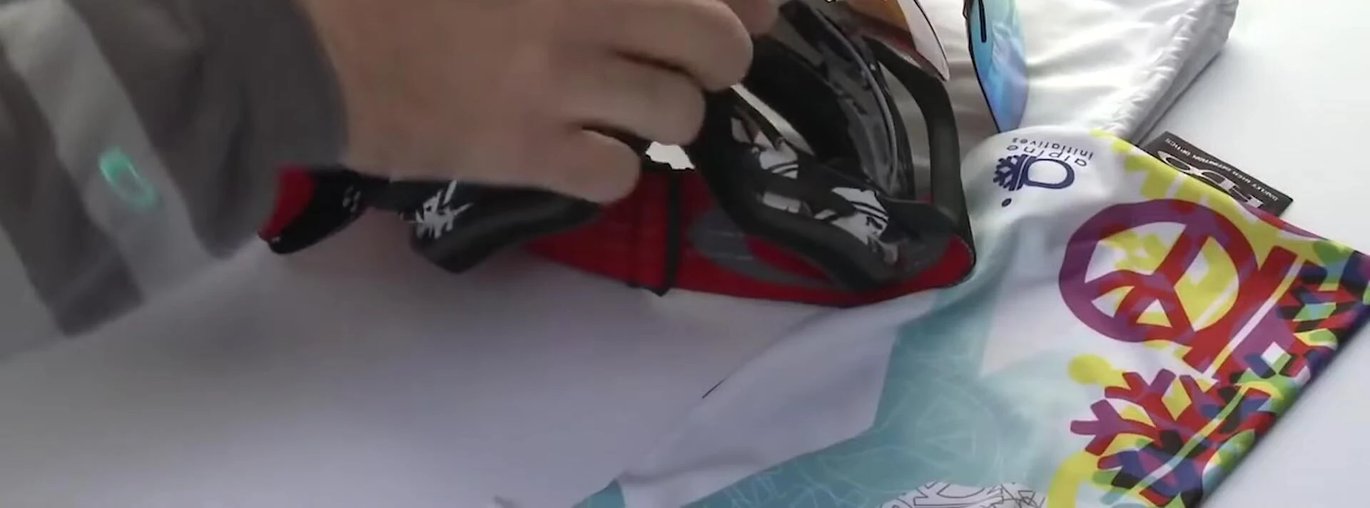 Close-up showing the flexible frame