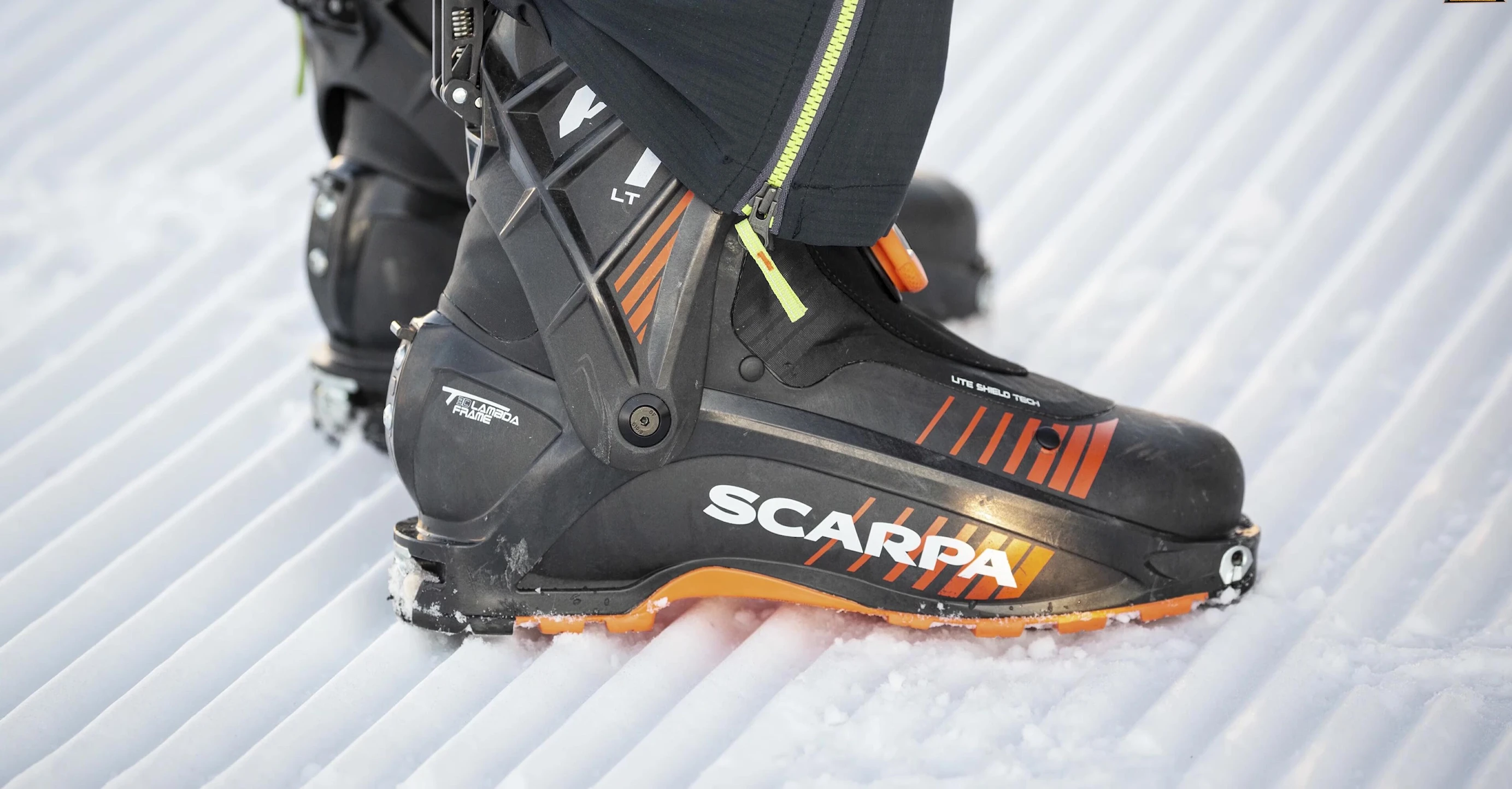 Demonstration of the lightweight nature of the boot
