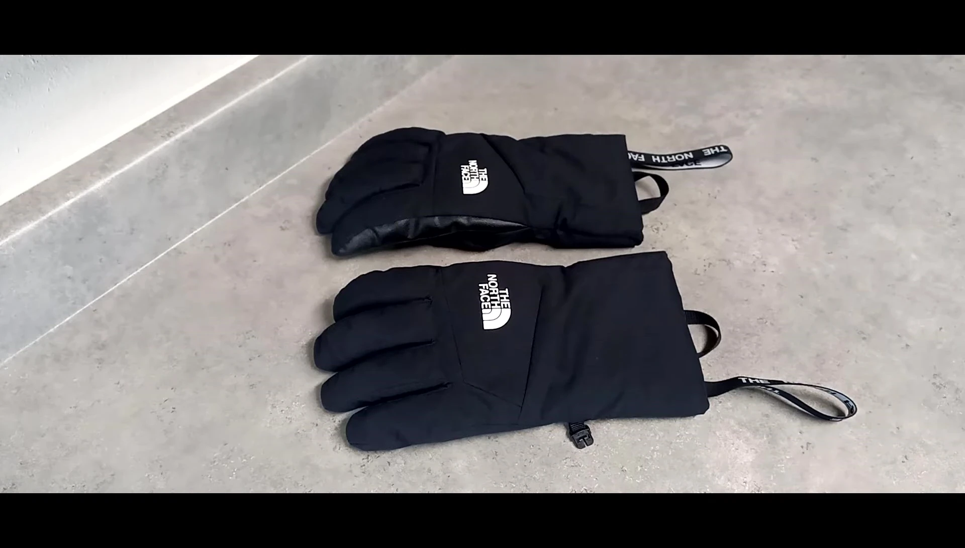 Image showing the old gloves that were not sufficient for winter conditions.