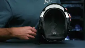 Oakley MOD3 Helmet Review:  All-Mountain Performance & Style