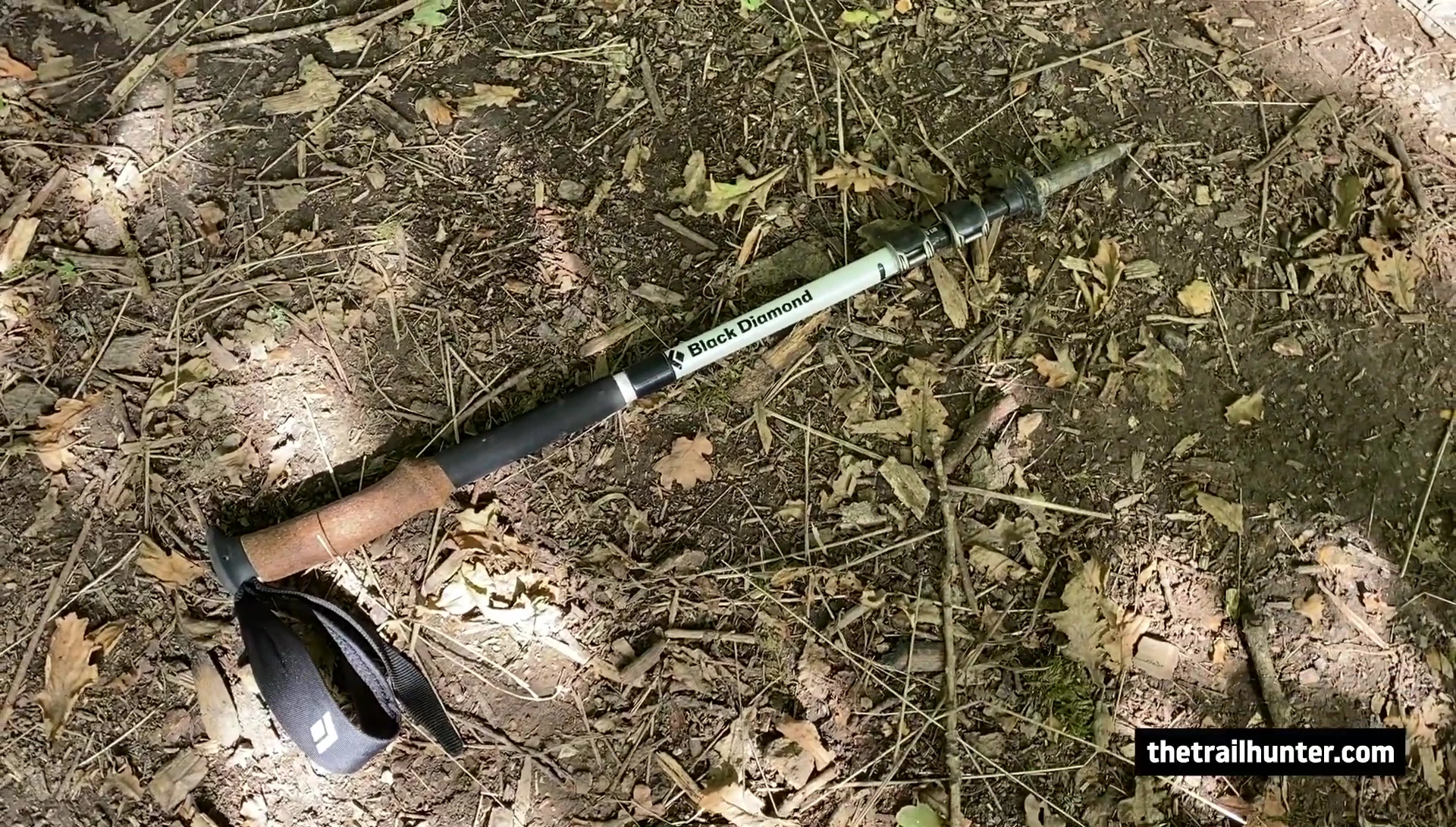 Trekking poles collapsed.