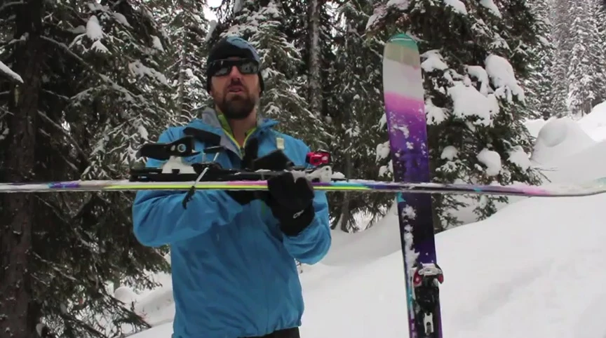 Showing the binding's position on the ski in tour mode.