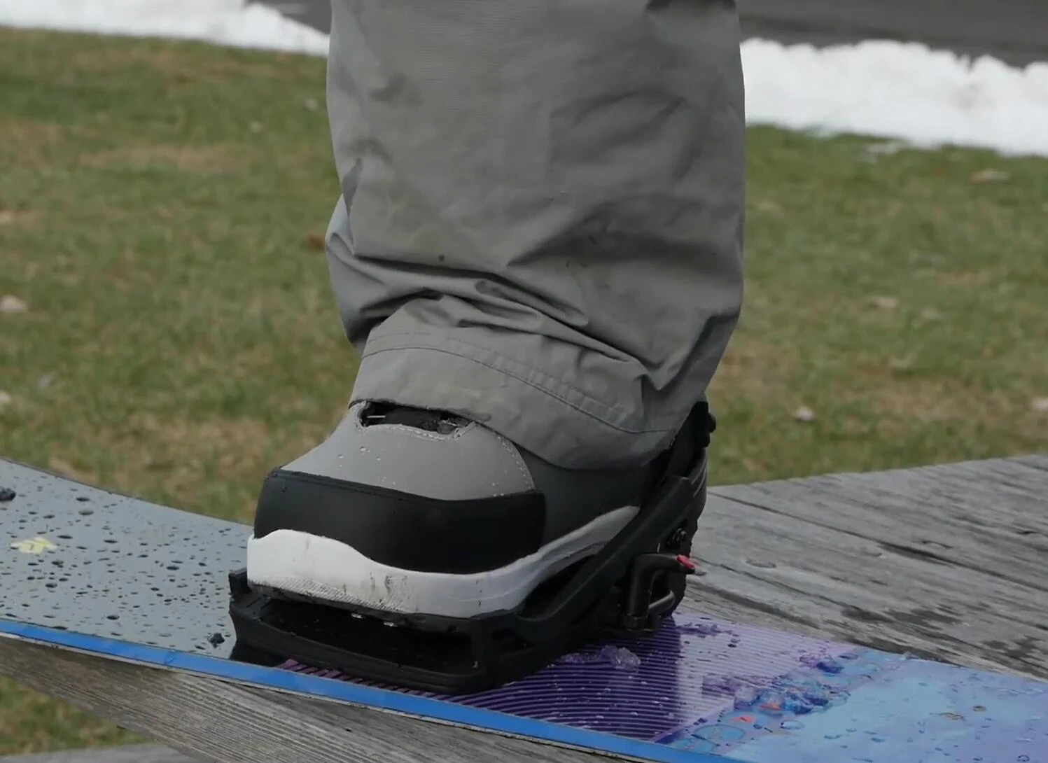 Comparison shot highlighting the difference between traditional strap bindings and the K2 Clicker X system.