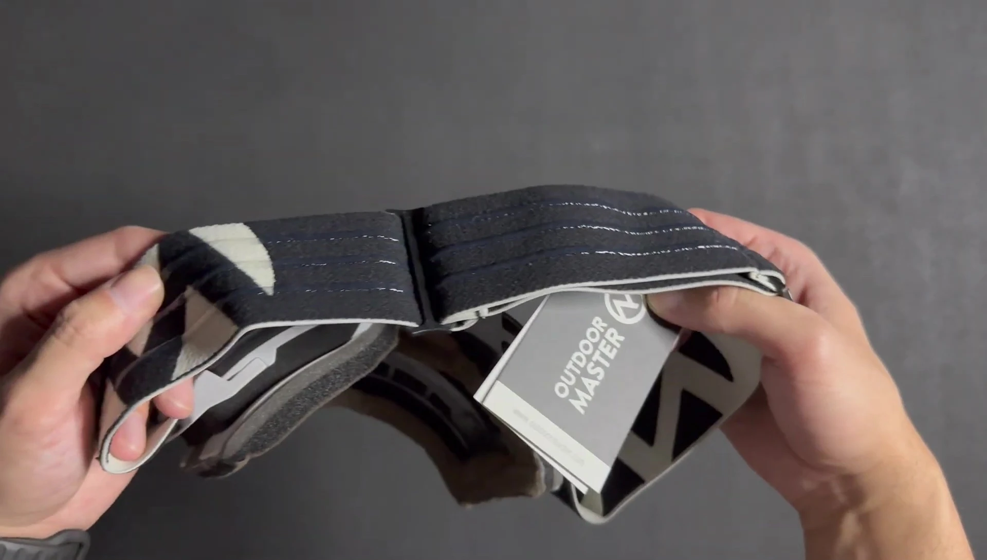 Non-slip strap detail