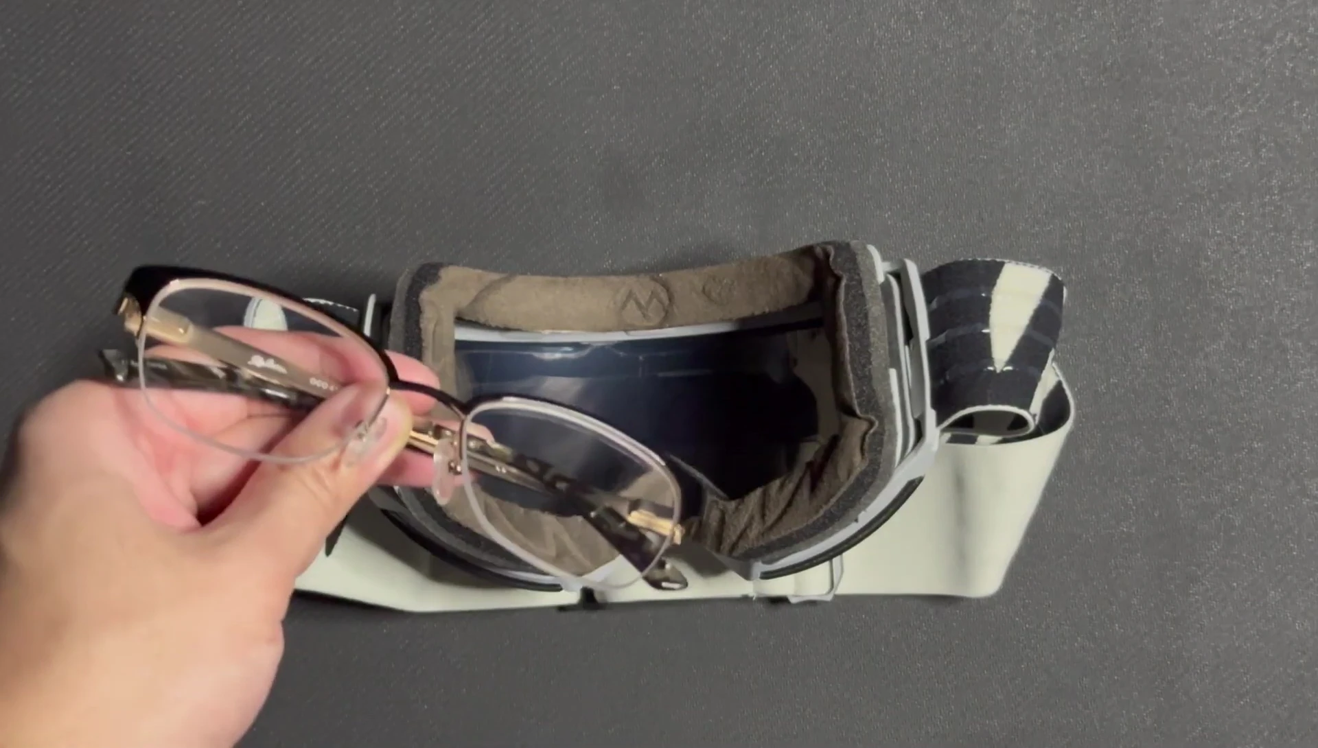Goggle frame cutouts for glasses compatibility
