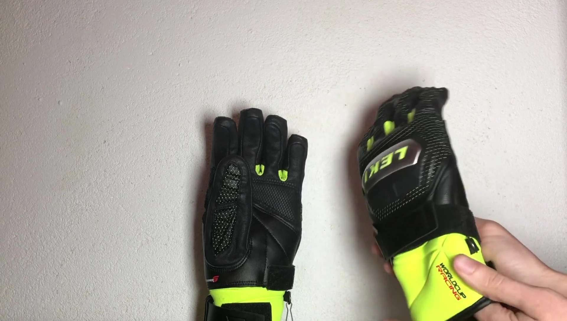 Close-up of the trigger system's straps.