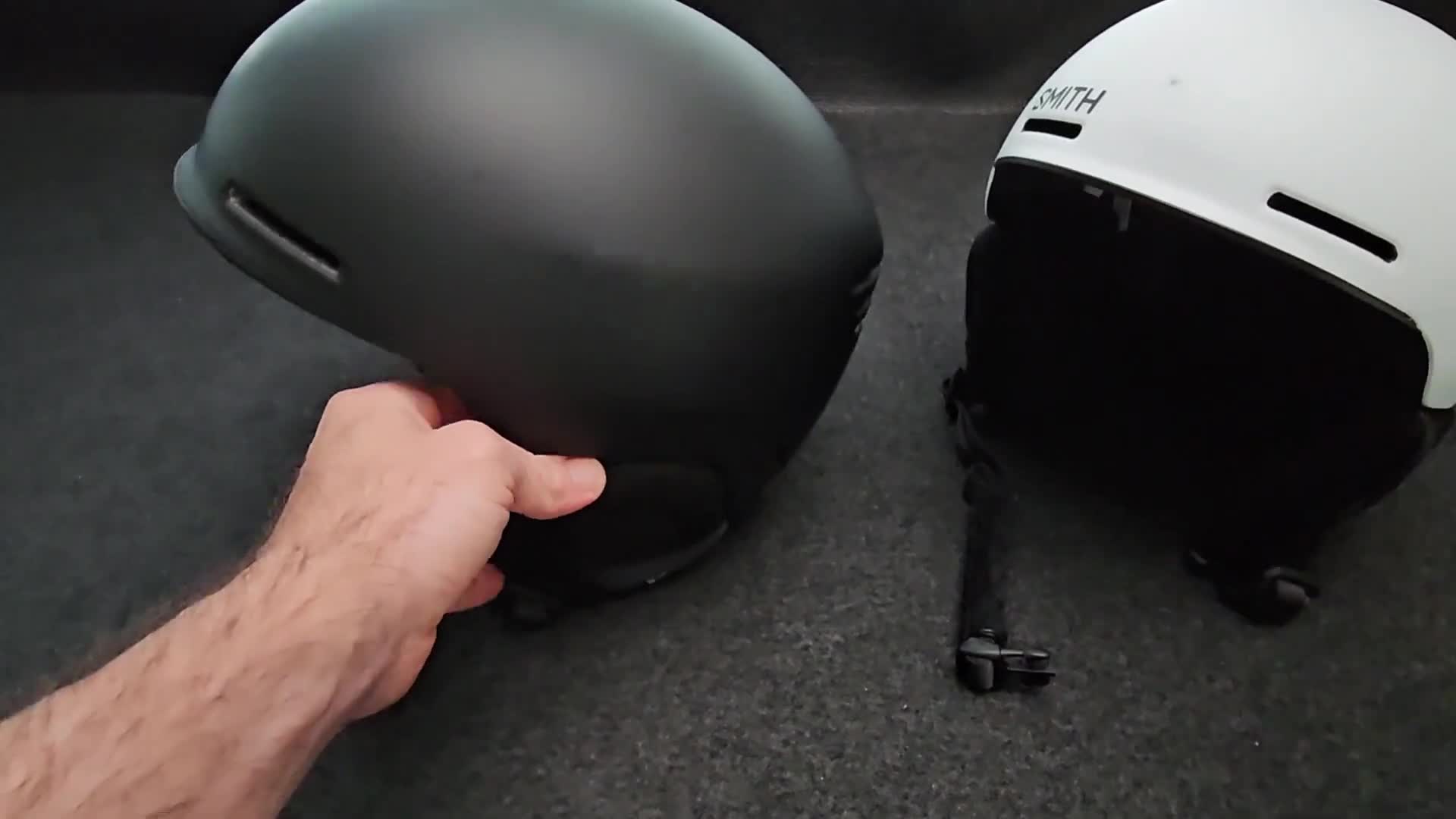 Close-up of the MIPS rotational layer inside the helmet