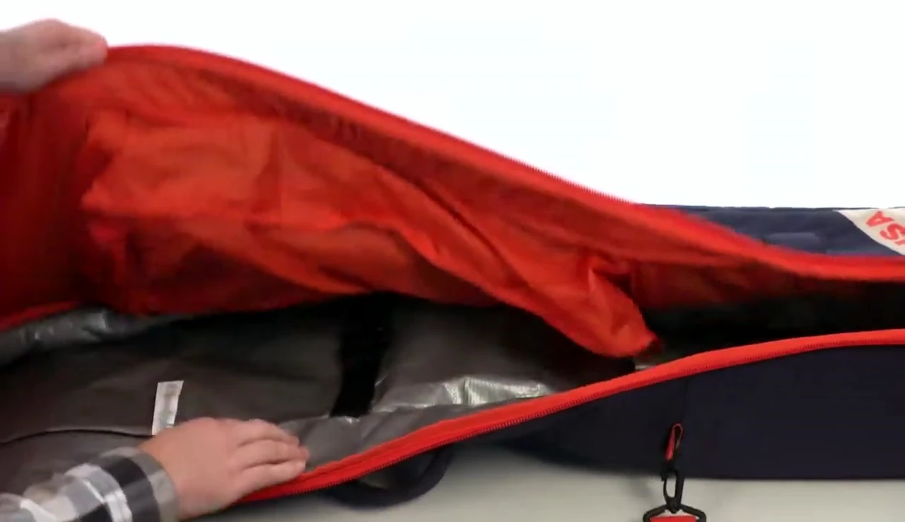 Full-length board access to the interior of the bag.