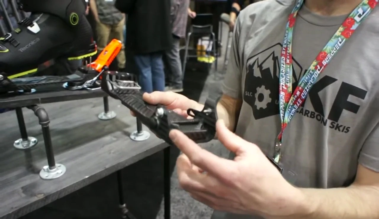 Shot illustrating the wider yoke design for compatibility with different bindings.