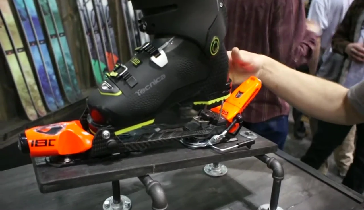 Close-up of the KF Carbon Ascender in tour mode, highlighting the pivot point in the toe.