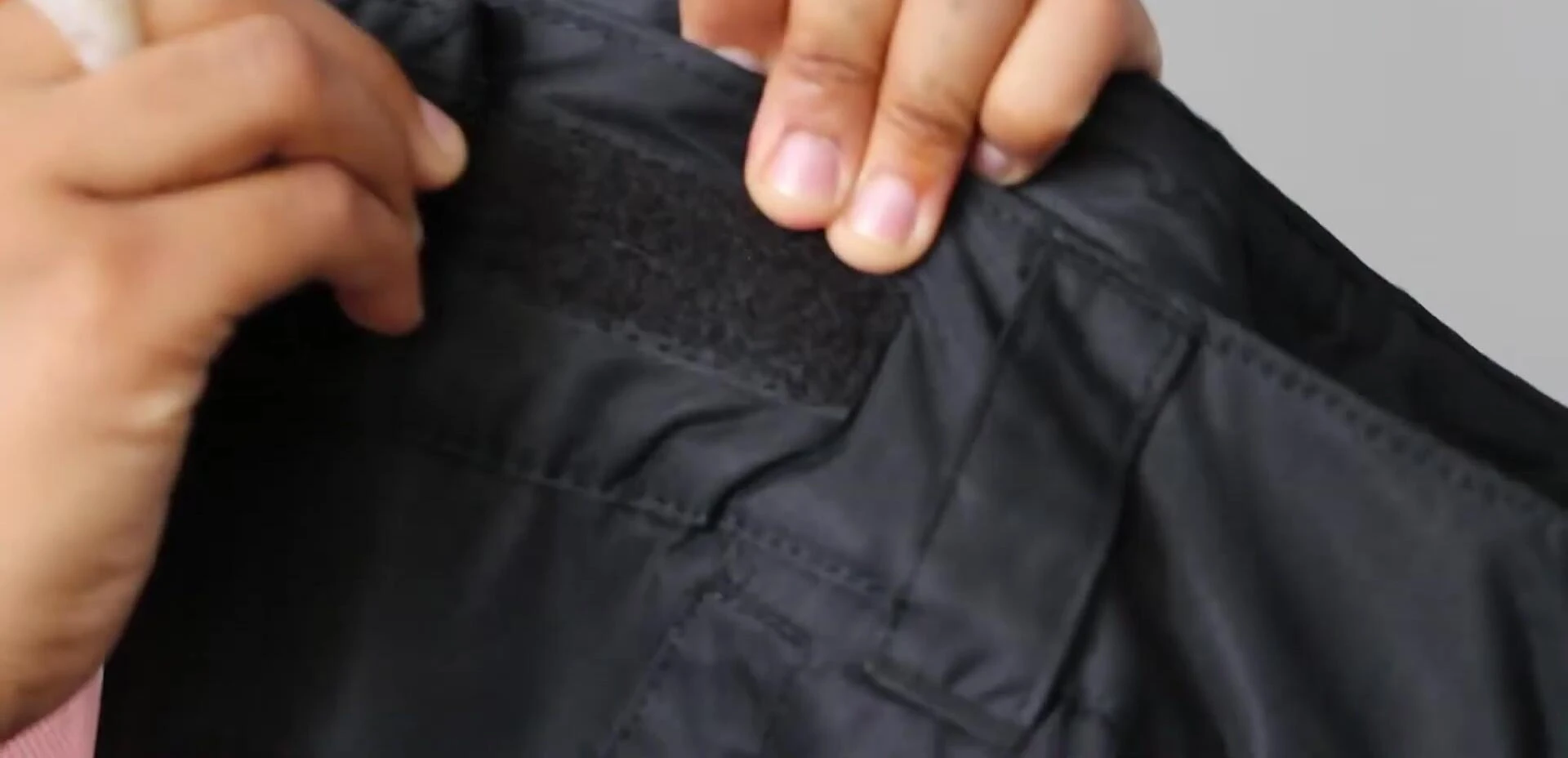 Detail shot illustrating the reinforced areas of the pants.
