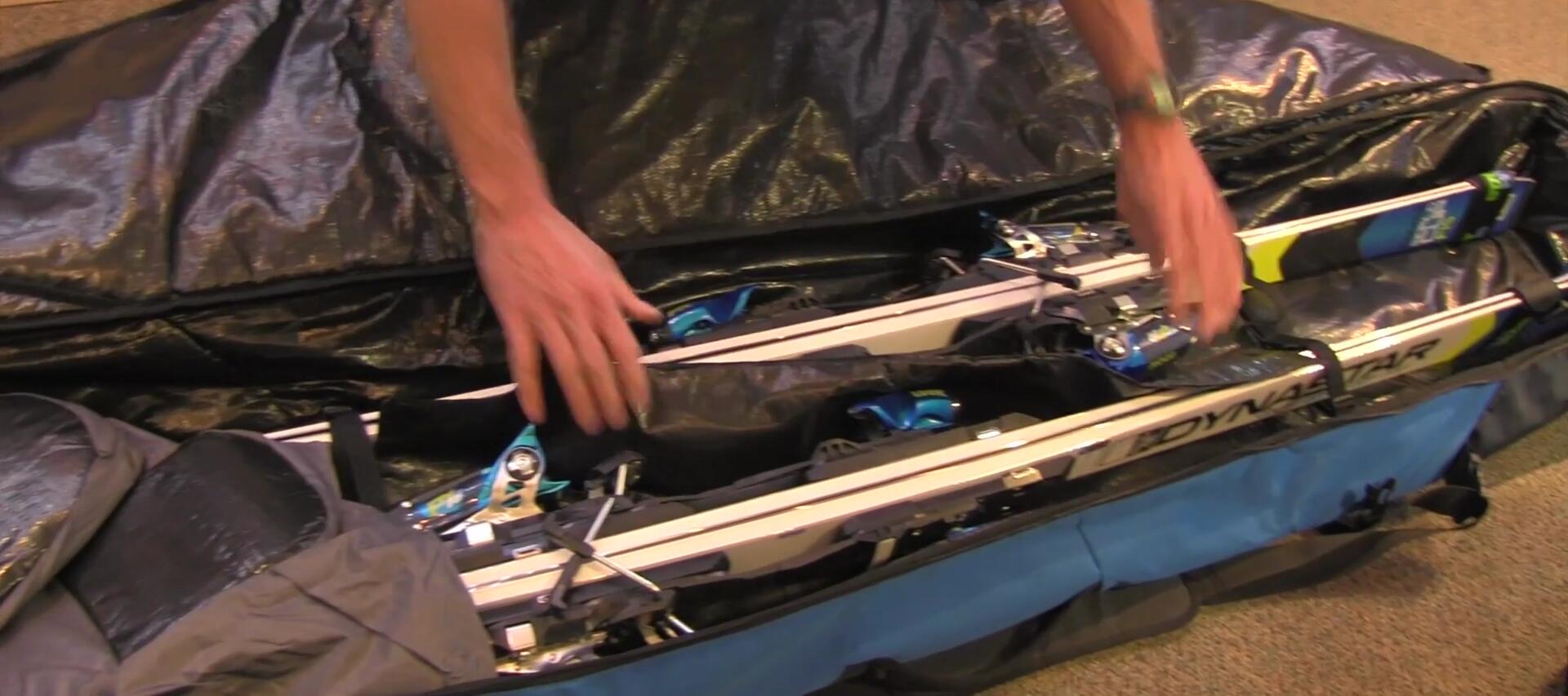 Image highlighting the center divider and interior straps.