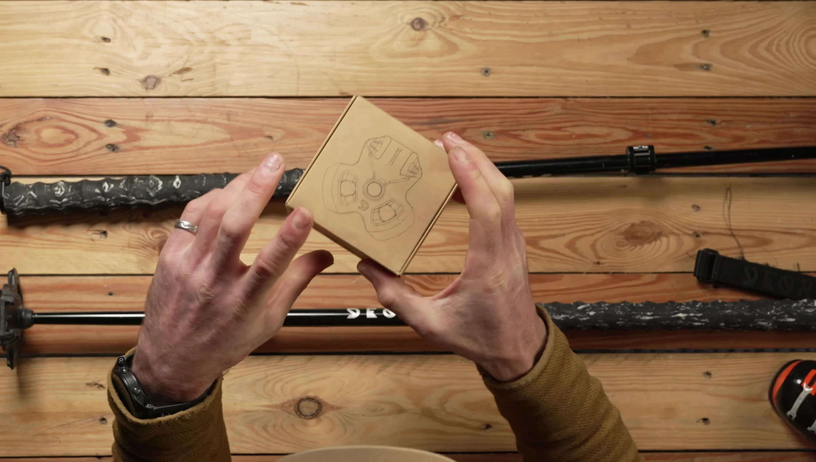 Image showcasing the replaceable basket feature.