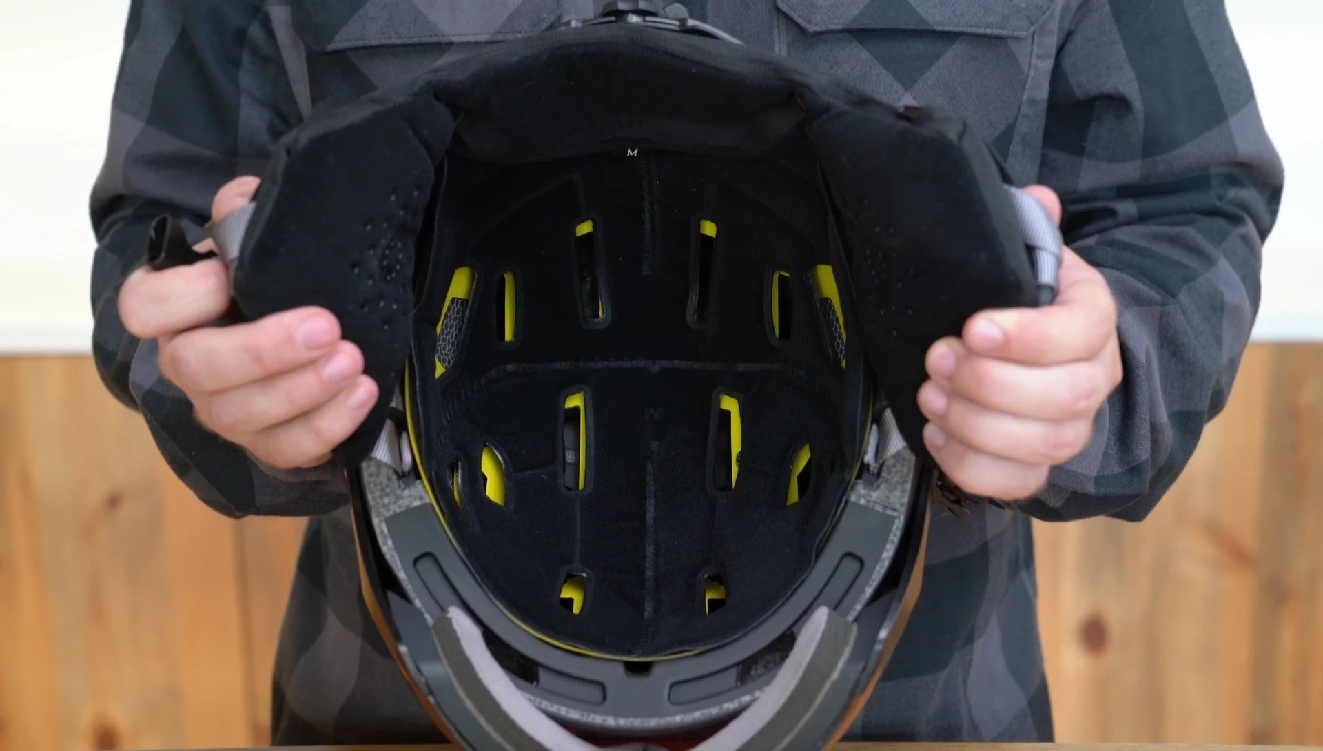 Graphic showing the MIPS Brain Protection System.