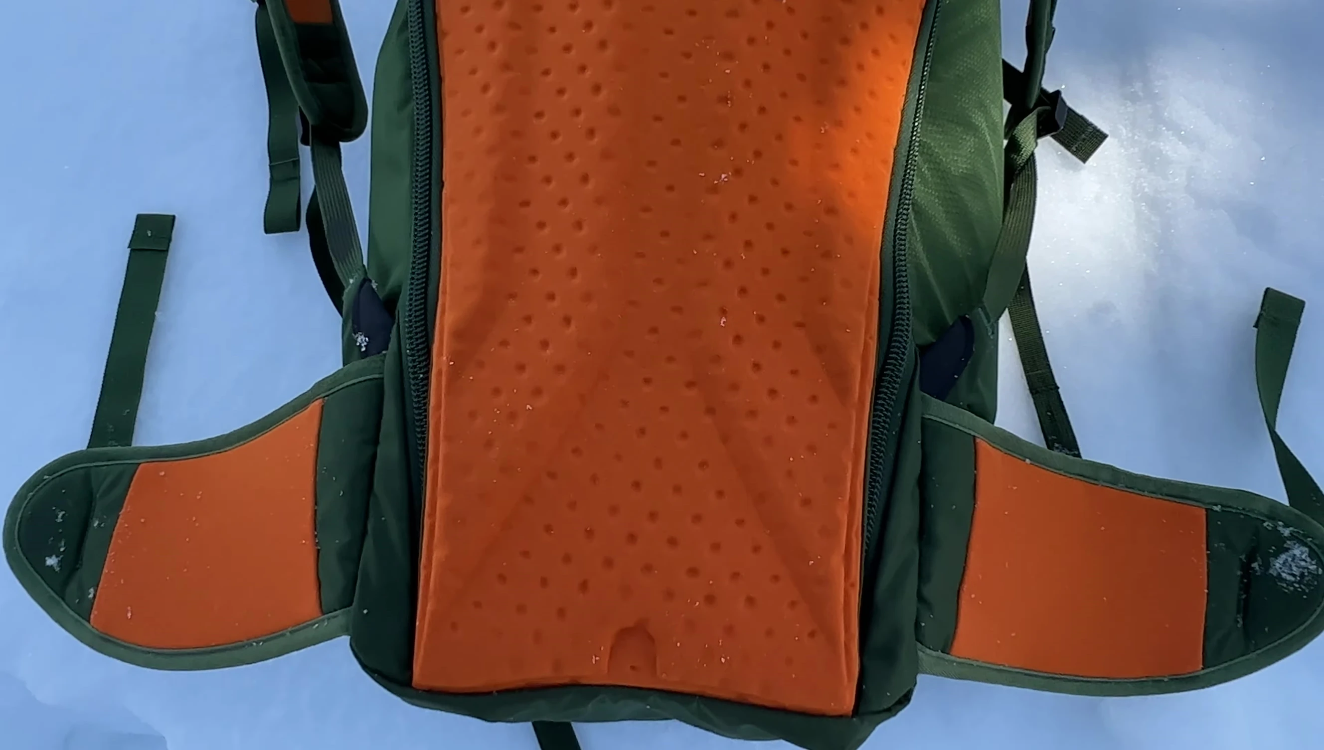 Detailed shot of the shoulder straps