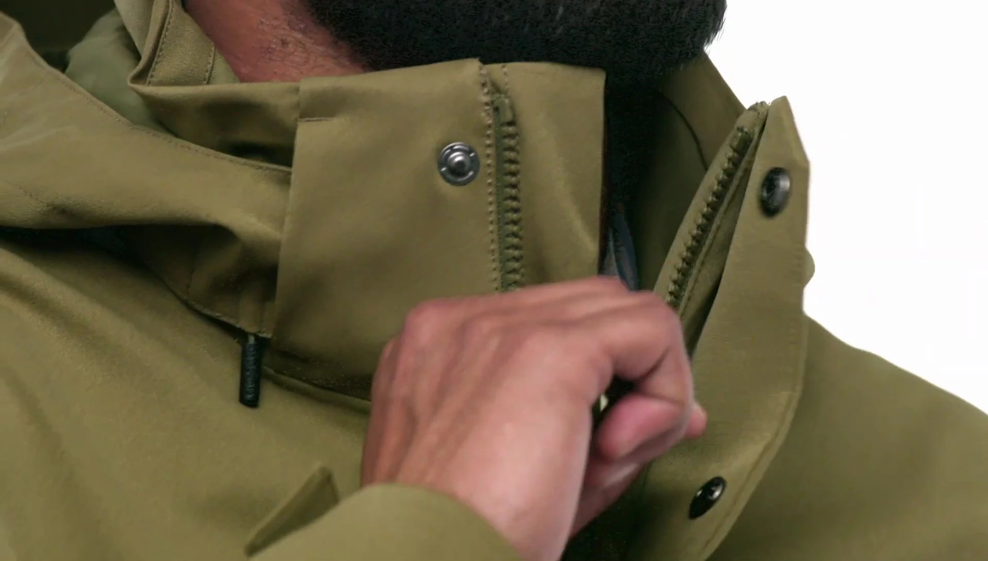 Detail showing the soft microfleece lining of the collar.